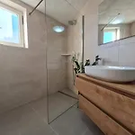 Stonehouse Ana With Jacuzzi Rovinj-krmed 펜션 Krmed