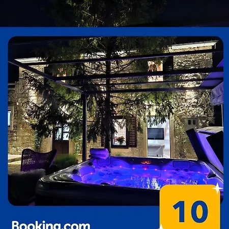 Stonehouse Ana With Jacuzzi Rovinj-krmed