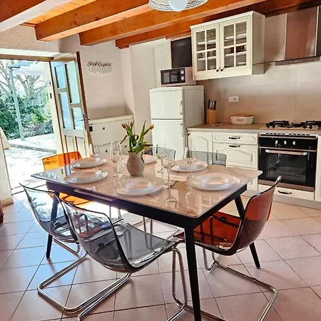 Stonehouse Ana With Jacuzzi Rovinj-krmed Prázdninový dům Krmed