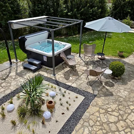 Σπίτι διακοπών Stonehouse Ana With Jacuzzi Rovinj-krmed Krmed