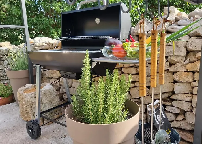 Vakantiehuis Stonehouse Ana With Jacuzzi Rovinj-krmed Krmed