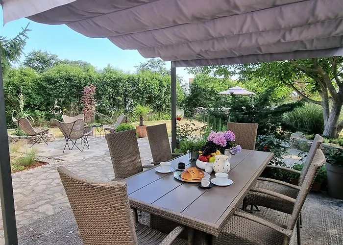 Vakantiehuis Stonehouse Ana With Jacuzzi Rovinj-krmed Krmed