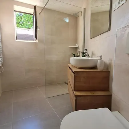 度假居 Stonehouse Ana With Jacuzzi Rovinj-krmed